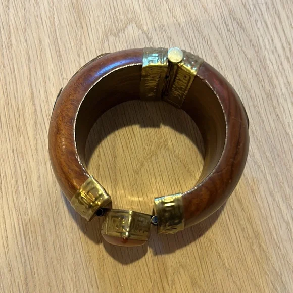 Wooden bracelet - Picture 6 of 8